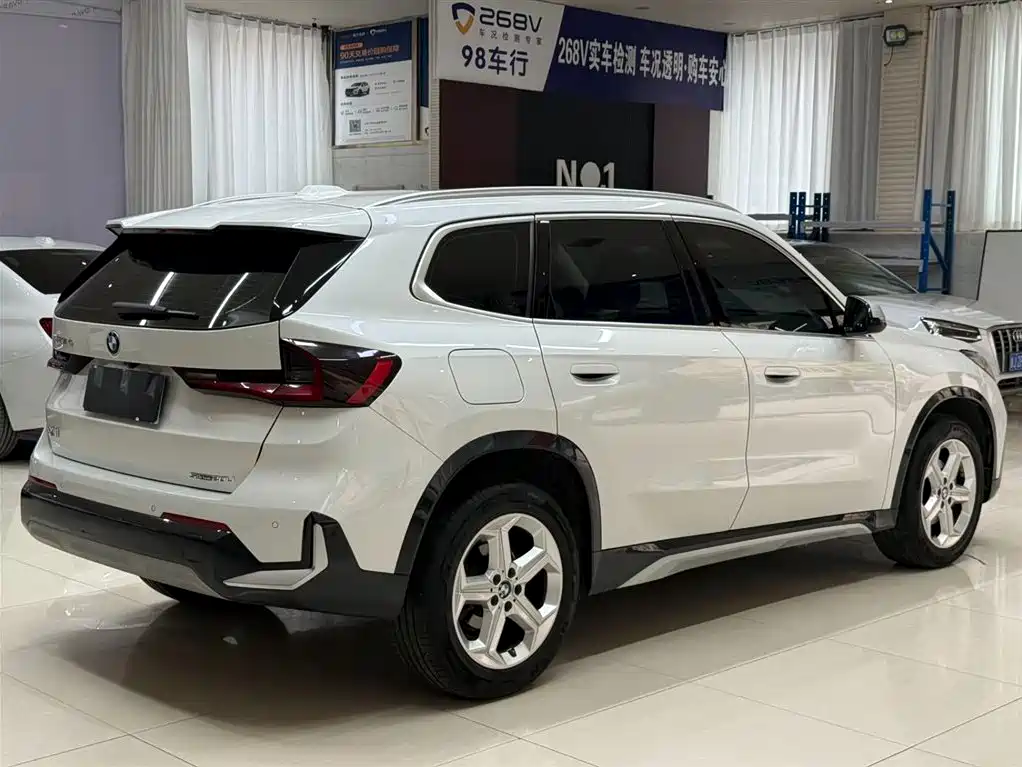 BMW X1 sDrive20 Li X Design Package