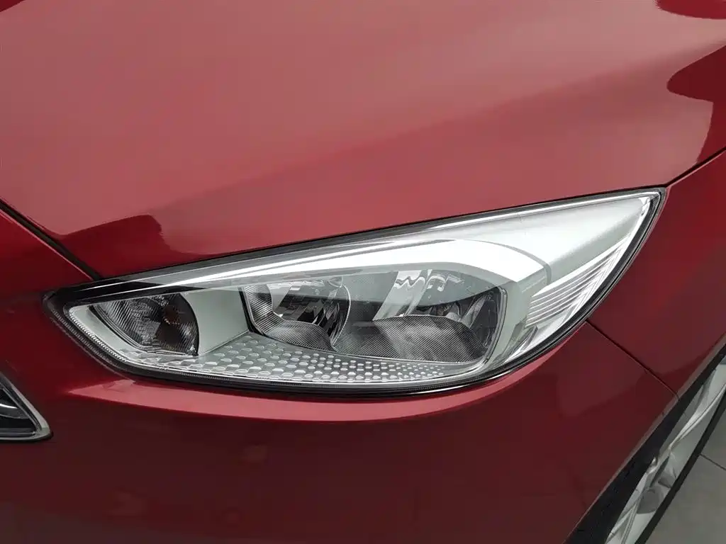 Focus Sedan Classic 1.6 L Auto Comfort Smart Travel