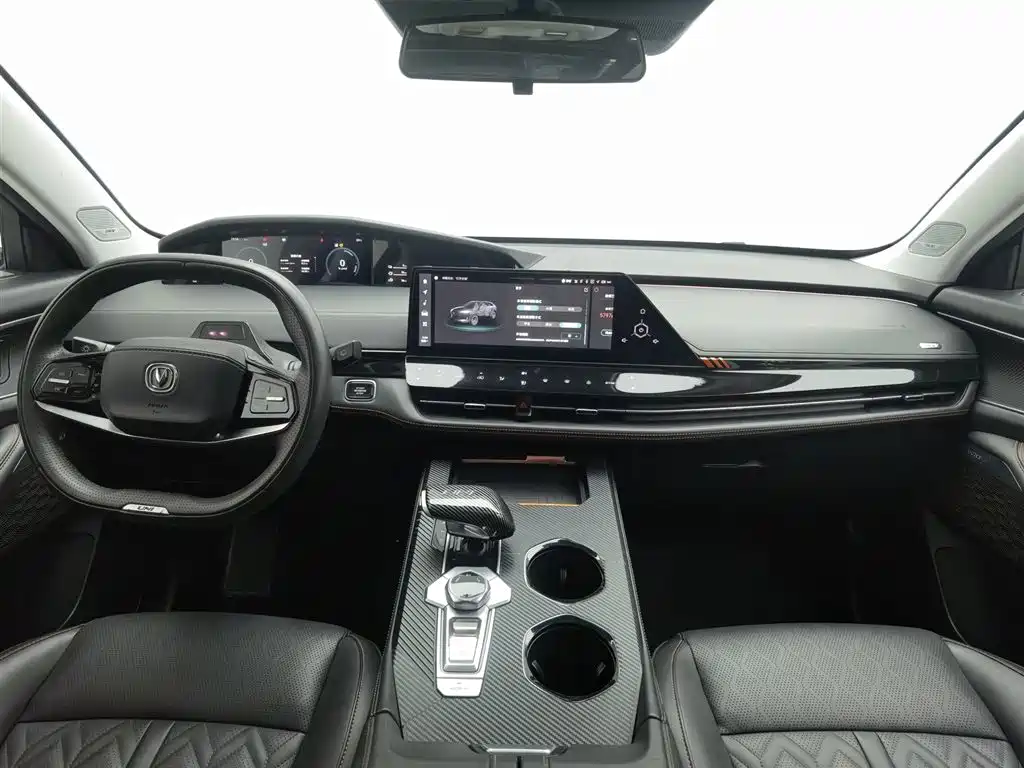 Changan UNI-K iDD Blue Whale iDD 130 km 1.5 T Distinguished