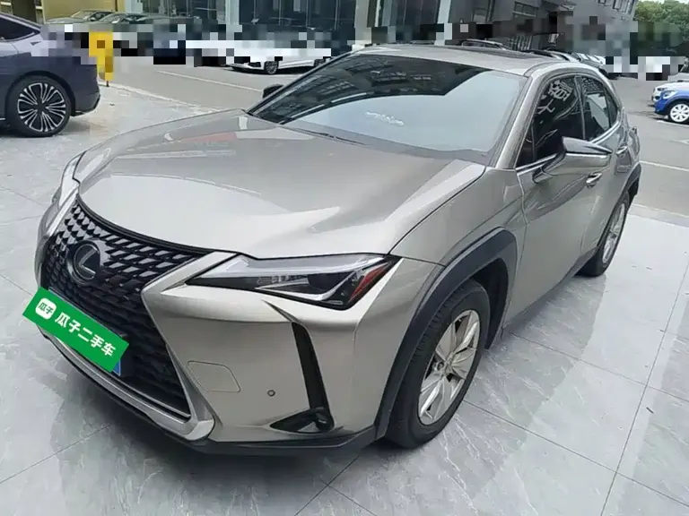 Lexus UX 260 h ·