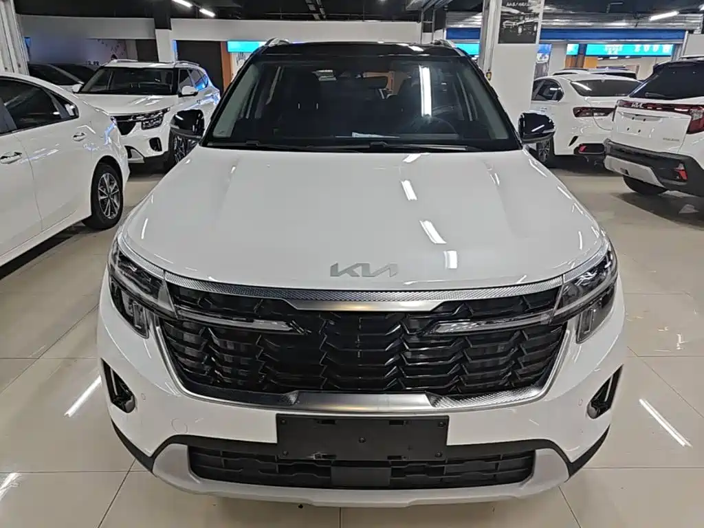 Seltos 1.5 L CVT Luxury