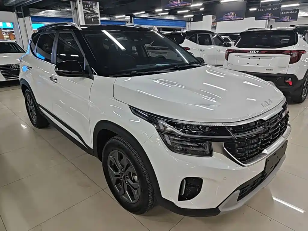 Seltos 1.5 L CVT Luxury