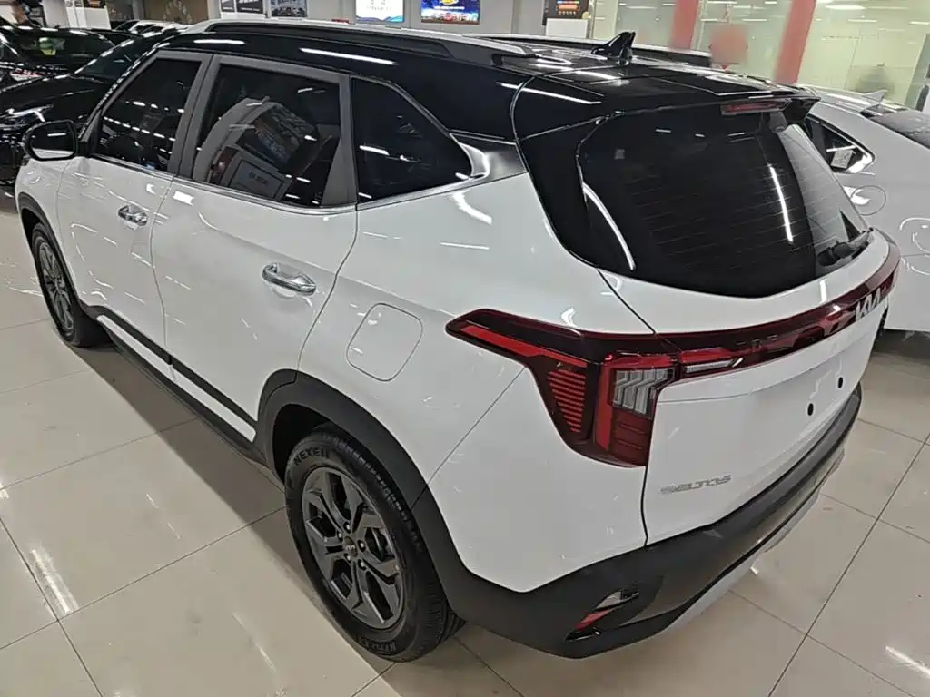 Seltos 1.5 L CVT Luxury