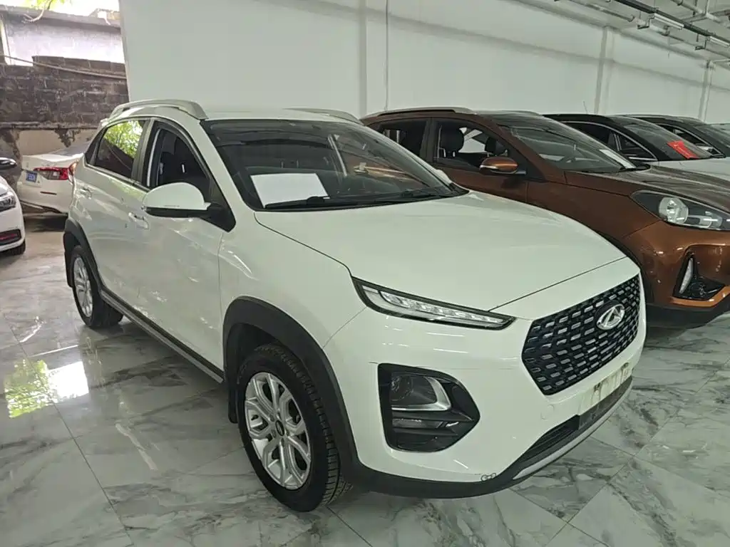 Tiggo 3 x PLUS 1.5 L CVT Exciting Jujube