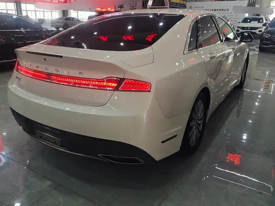 Lincoln MKZ 2.0 T Premium