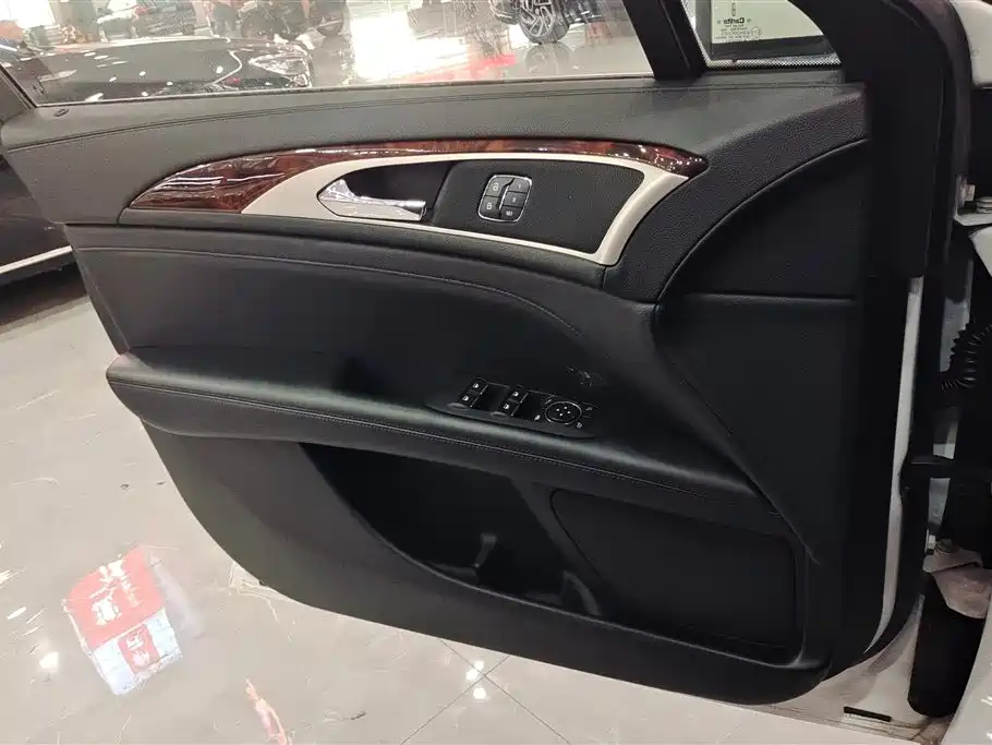 Lincoln MKZ 2.0 T Premium