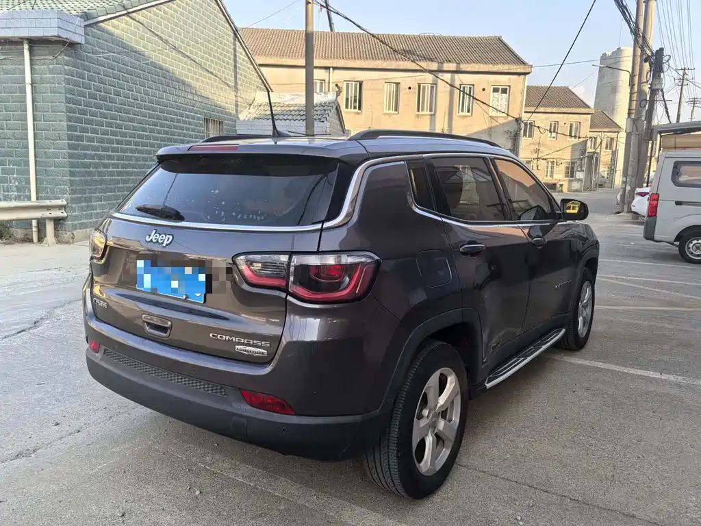 Compass 200 T Auto Home Enjoyment