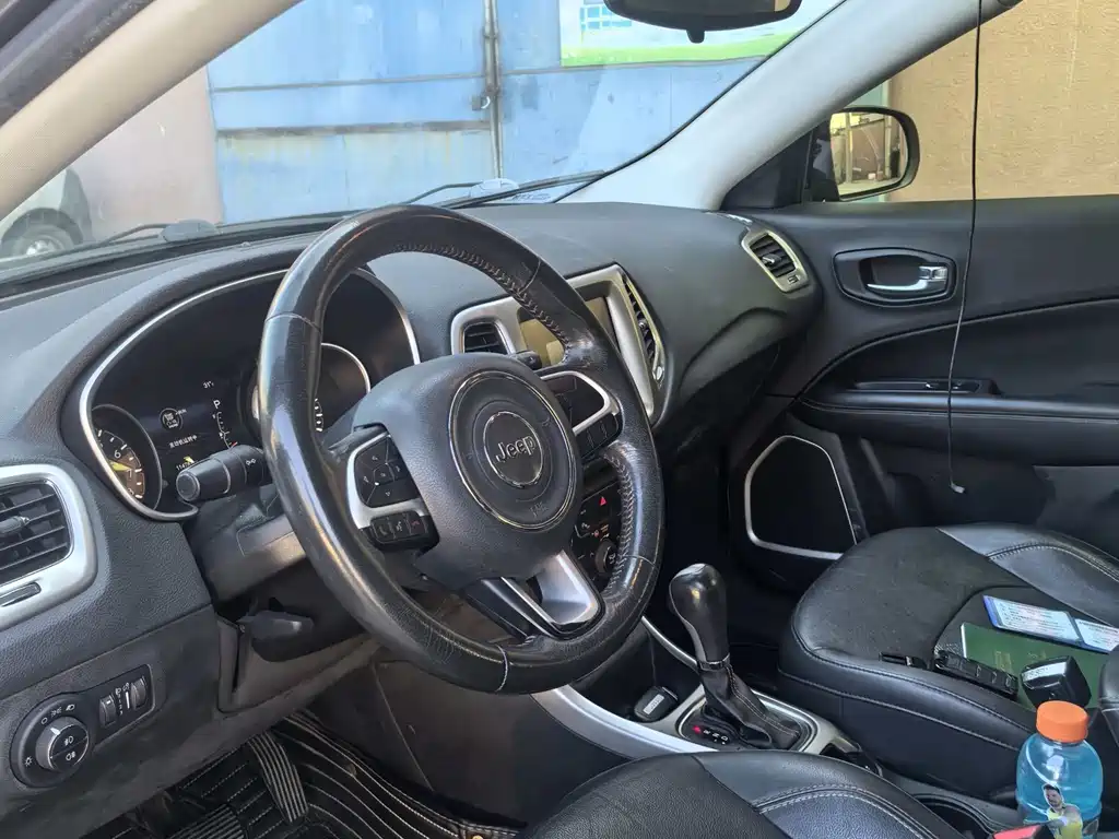 Compass 200 T Auto Home Enjoyment