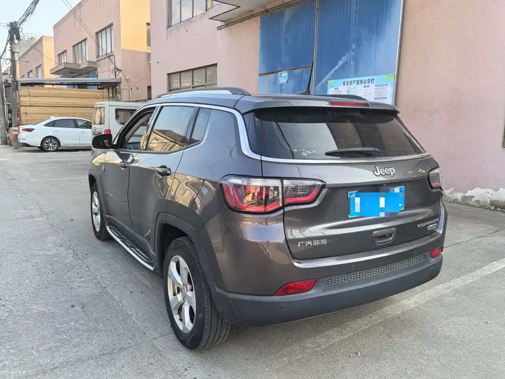 Compass 200 T Auto Home Enjoyment