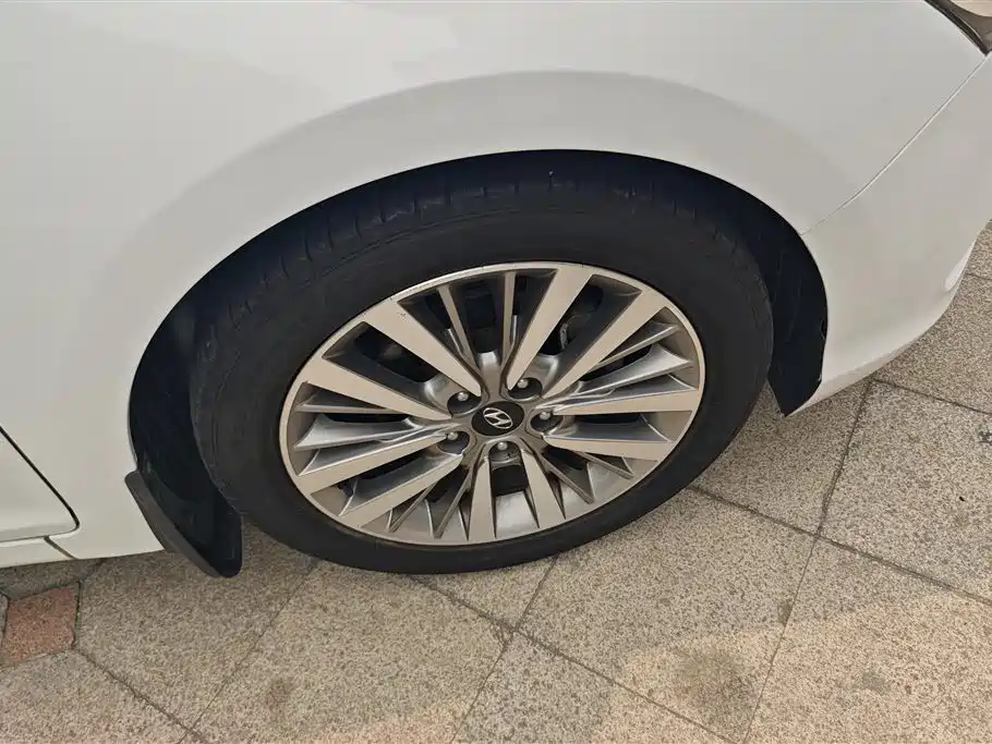Mistra 1.8 L Auto Intelligent GLS CN-V
