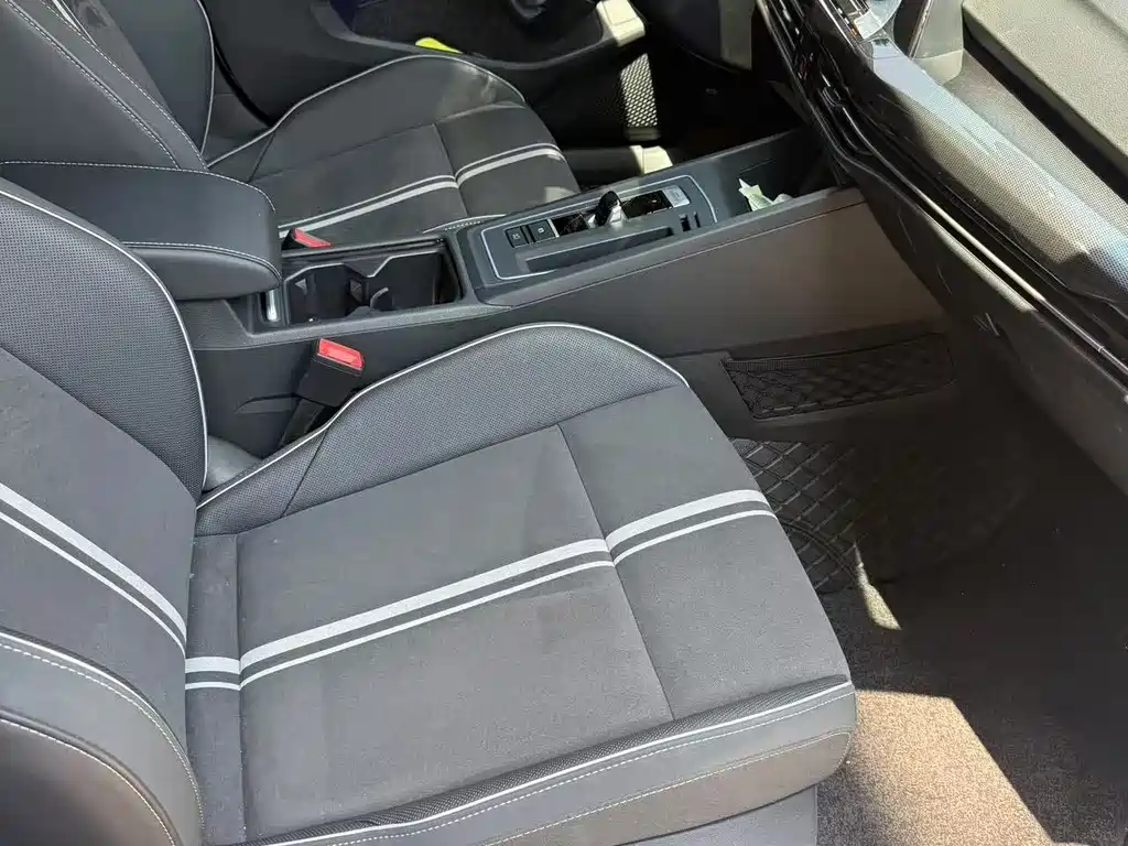 Golf 280 TSI DSG R-Line