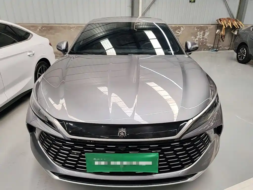 Qin L DM-i Smart Drive 120 KM Leading