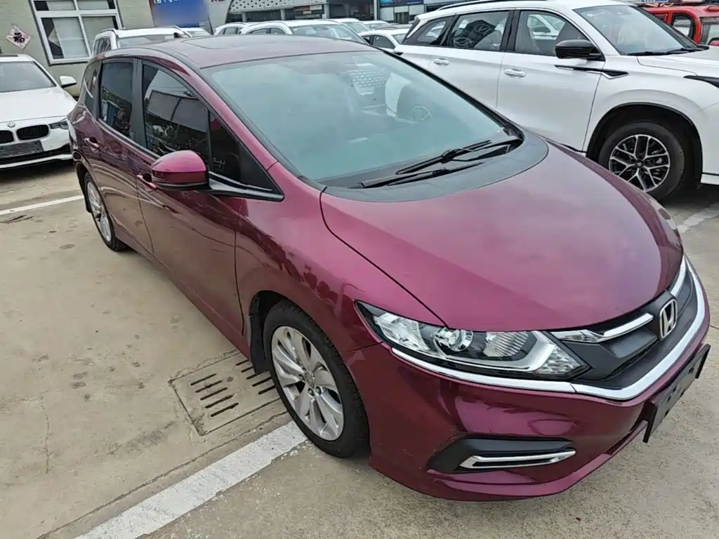 Jade 1.8 L Auto Comfort 5-seat