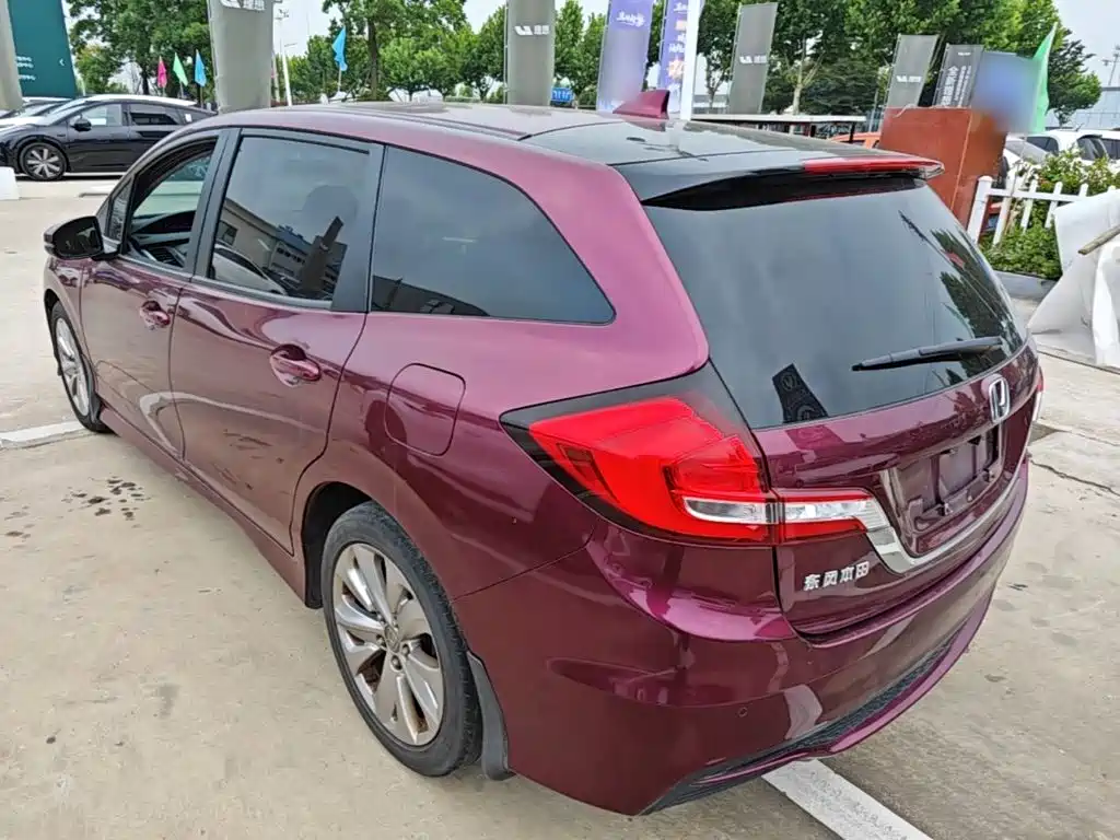 Jade 1.8 L Auto Comfort 5-seat