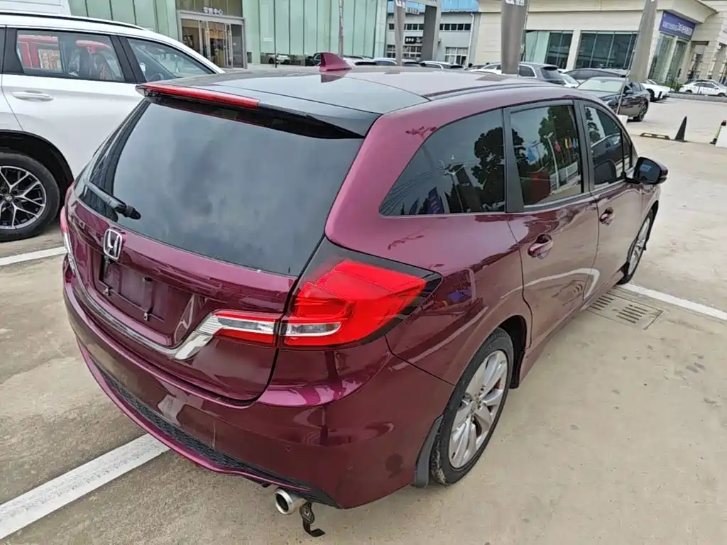 Jade 1.8 L Auto Comfort 5-seat
