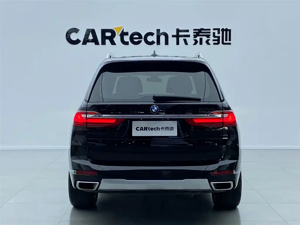 BMW X7 3.0 T US Spec