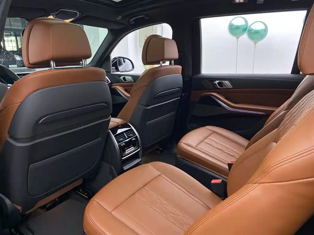 BMW X7 3.0 T US Spec