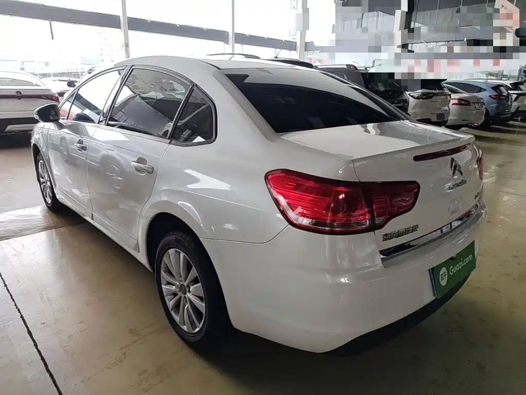 C-Quatre Sedan 1.6 L Auto Fashionable