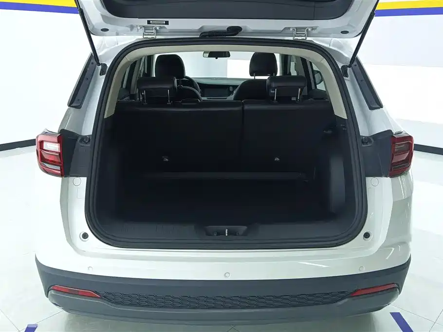 Changan CS35 PLUS 长安CS35 PLUS 2022款 1.6 L 手动豪华版