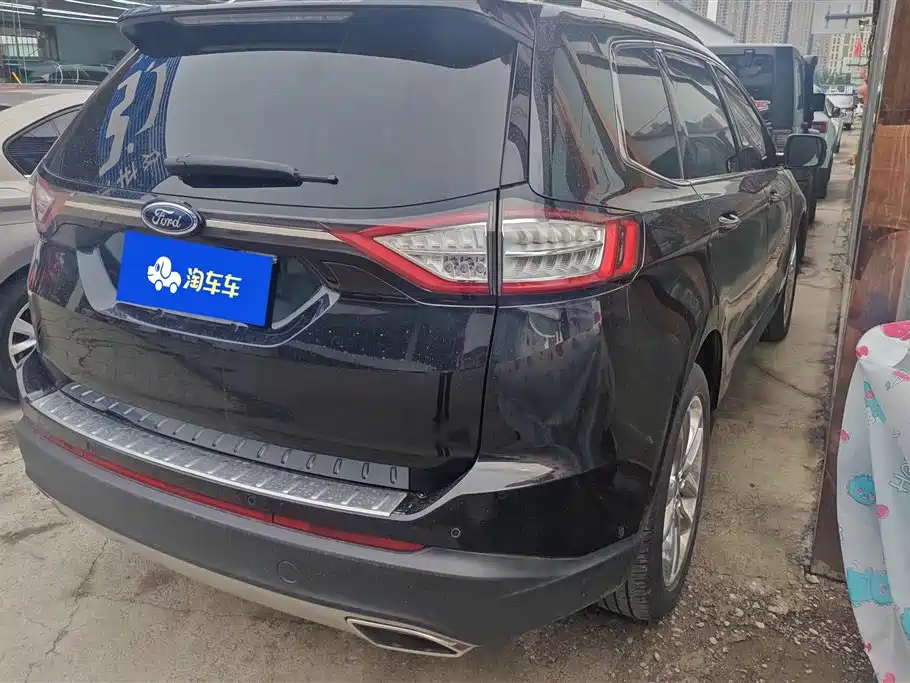 Edge EcoBoost 245 2 WD Grand Sharp 7-seat