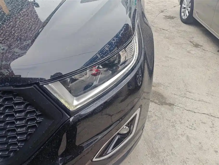 Edge EcoBoost 245 2 WD Grand Sharp 7-seat