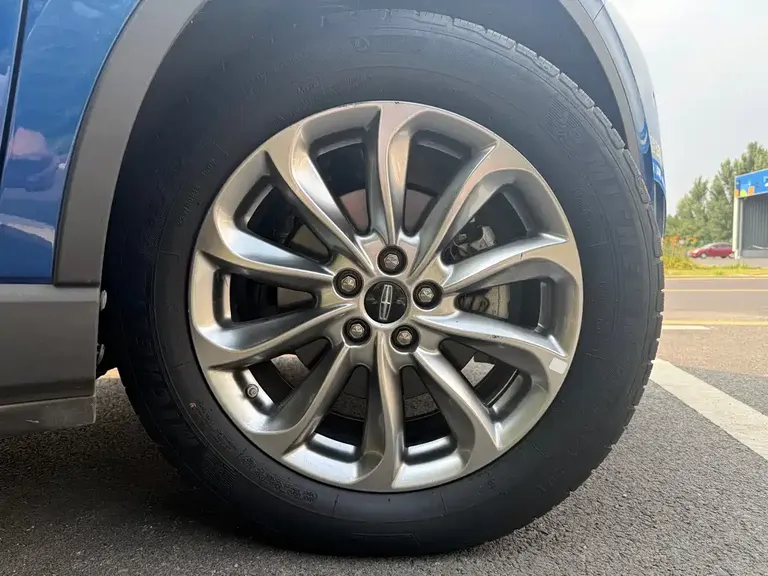 Lincoln Corsair 2.0 T 2 WD Premium