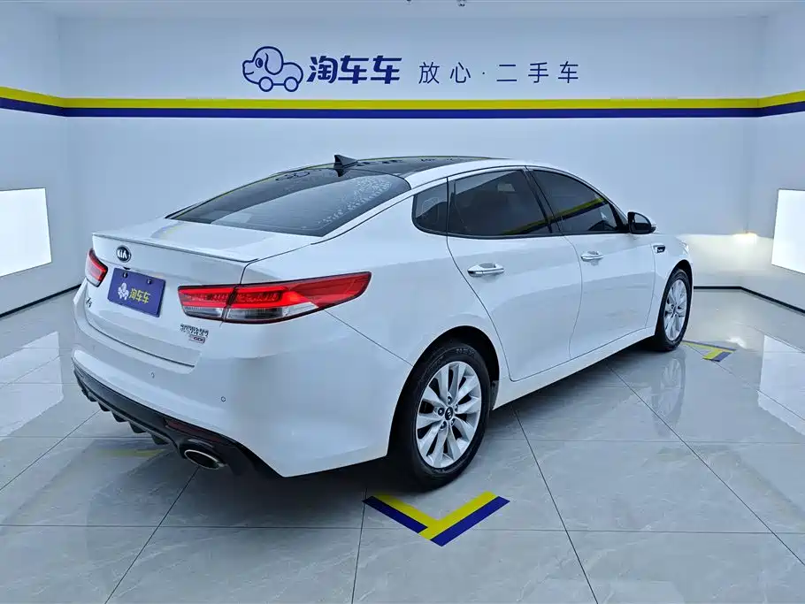 Kia K5 1.6 T Auto LUX
