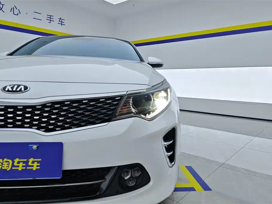 Kia K5 1.6 T Auto LUX