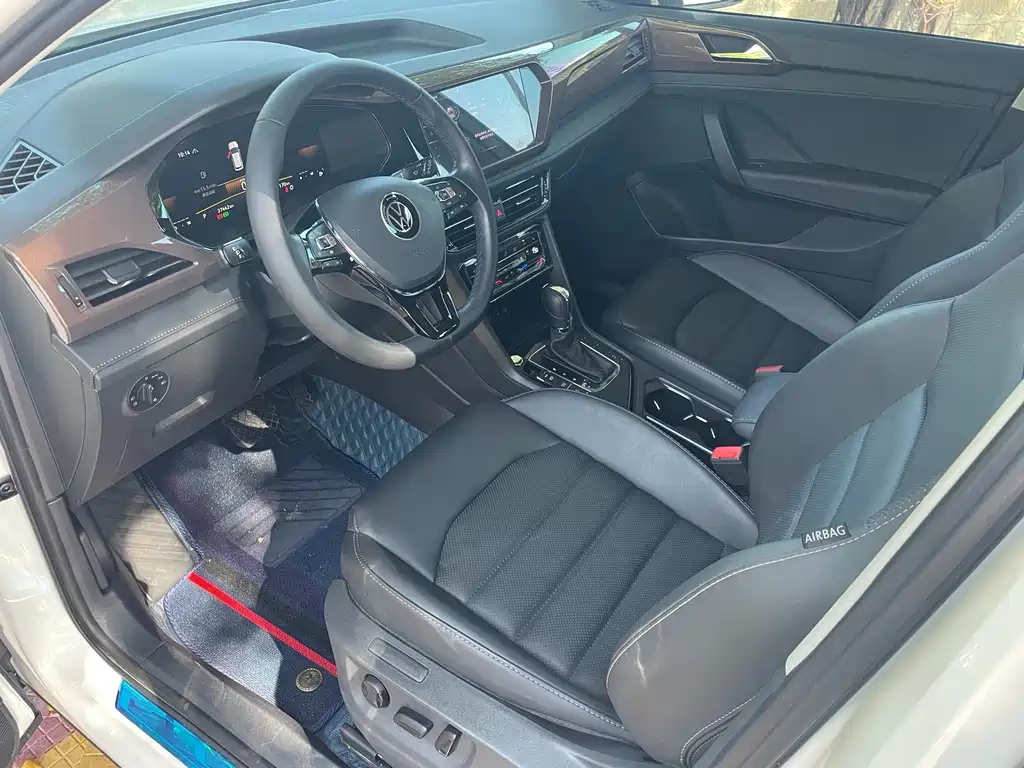 Tharu 330 TSI 4 WD Luxury