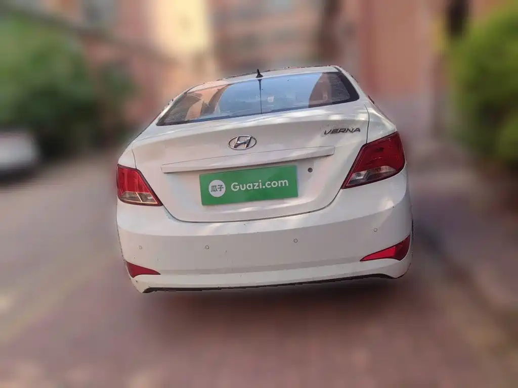 Accent 1.4 L Auto Intelligent GLS