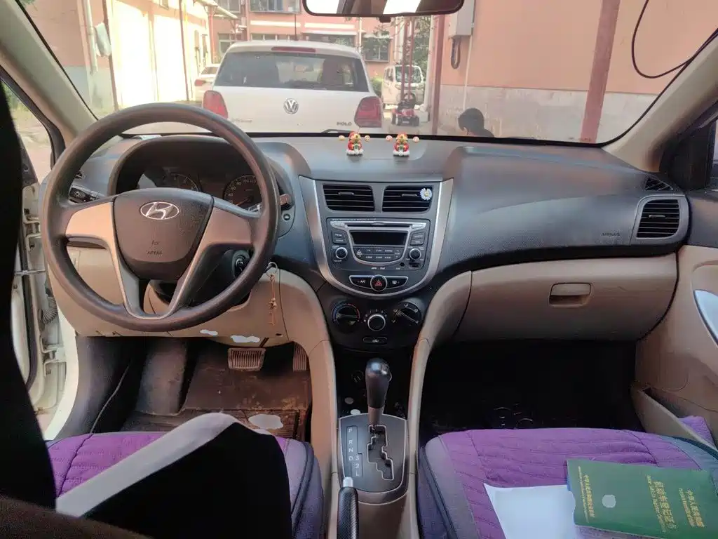 Accent 1.4 L Auto Intelligent GLS