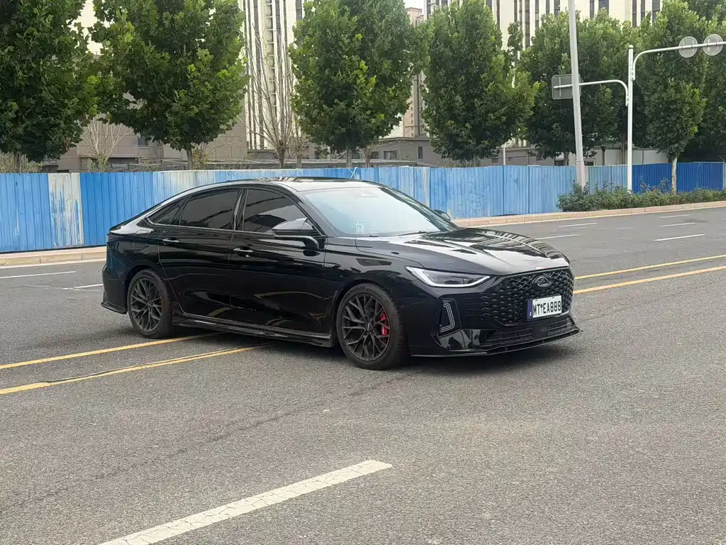 Arrizo 8 PRO 1.6 T DCT Luxury +