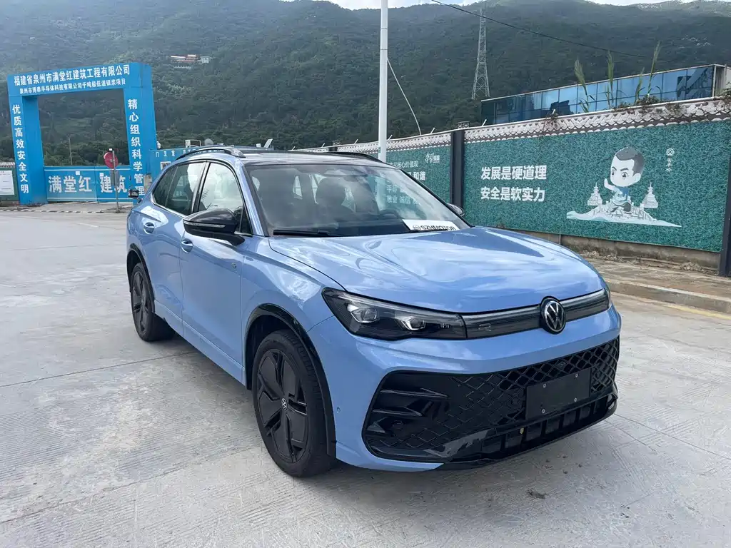 Tiguan L PRO 380 TSI 4 WD R-Line Smart Supreme