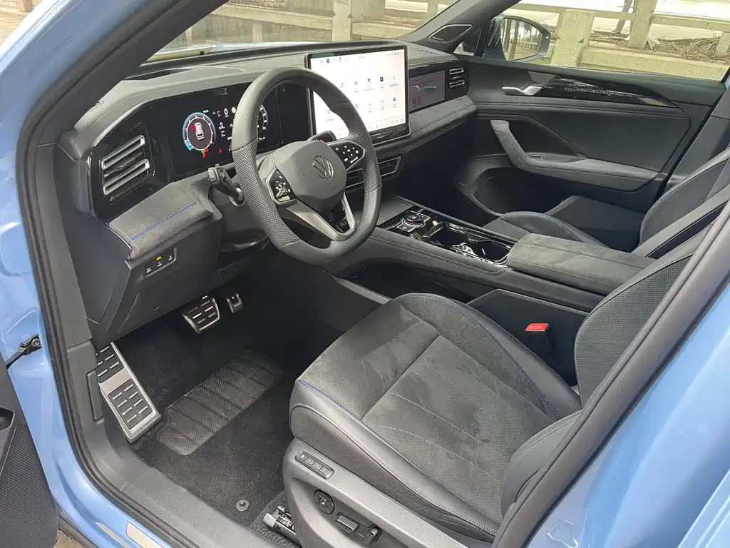 Tiguan L PRO 380 TSI 4 WD R-Line Smart Supreme