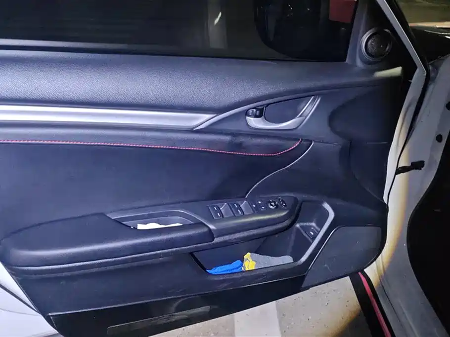 Civic 220 TURBO CVT Ignite Motion CN-V