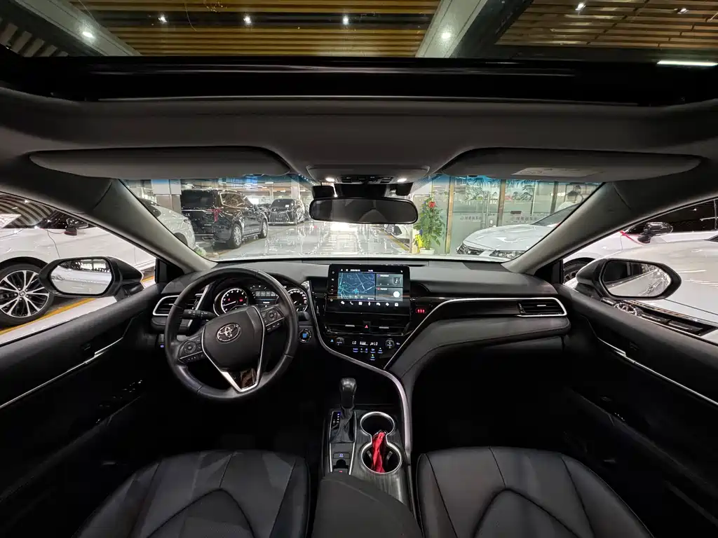 Camry 2.0 G Luxury