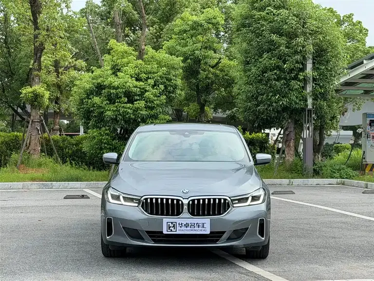 BMW 6 Series GT 630 i Luxury Design Package