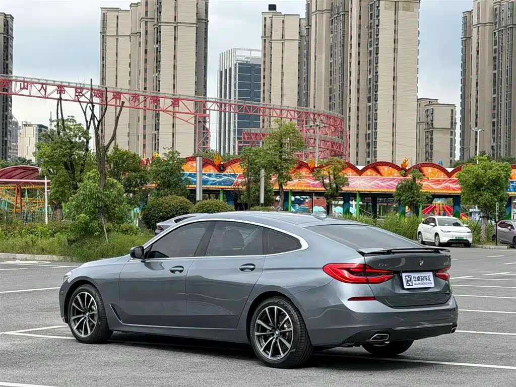 BMW 6 Series GT 630 i Luxury Design Package