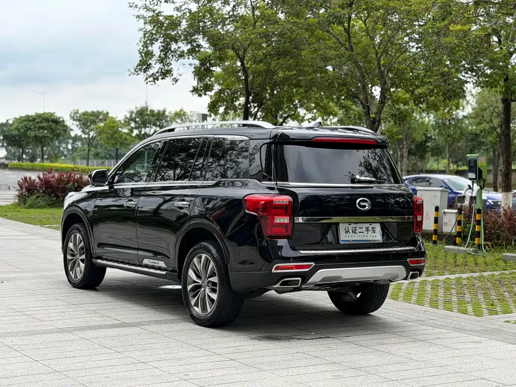 GAC Trumpchi GS8 320 T 2 WD Luxury Connected (7-seat)