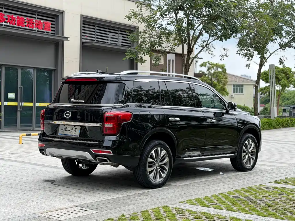 GAC Trumpchi GS8 320 T 2 WD Luxury Connected (7-seat)