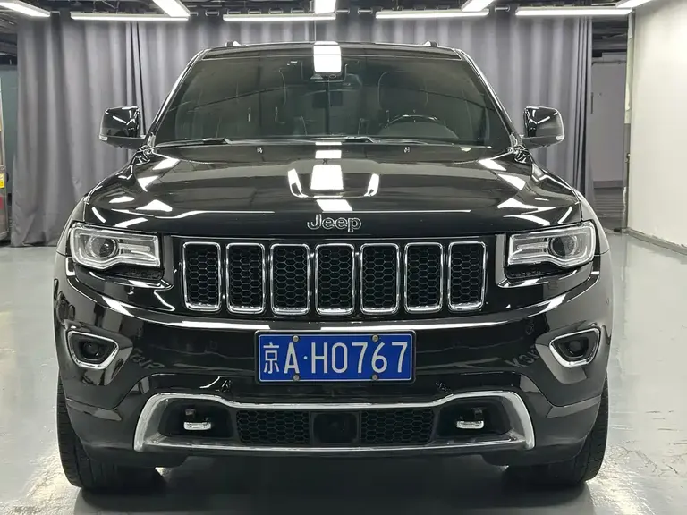Jeep Grand Cherokee (Import) 3.6 L Luxury Navigation