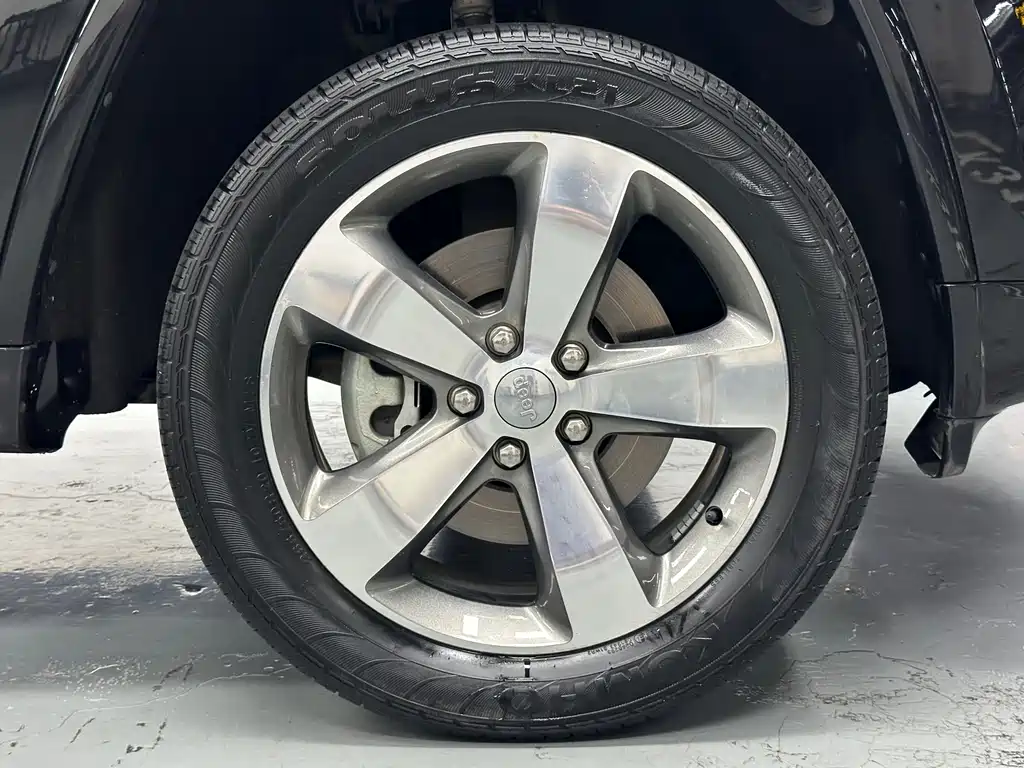Grand Cherokee (Import) 3.6 L Luxury Navigation