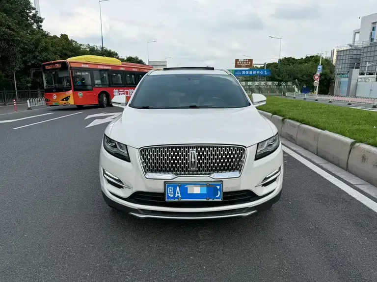 Lincoln MKC 2.0 T 2 WD Premium CN-V