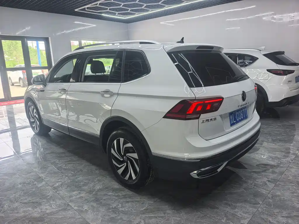 Tiguan L 280 TSI Auto 2 WD Trend Creative Limited