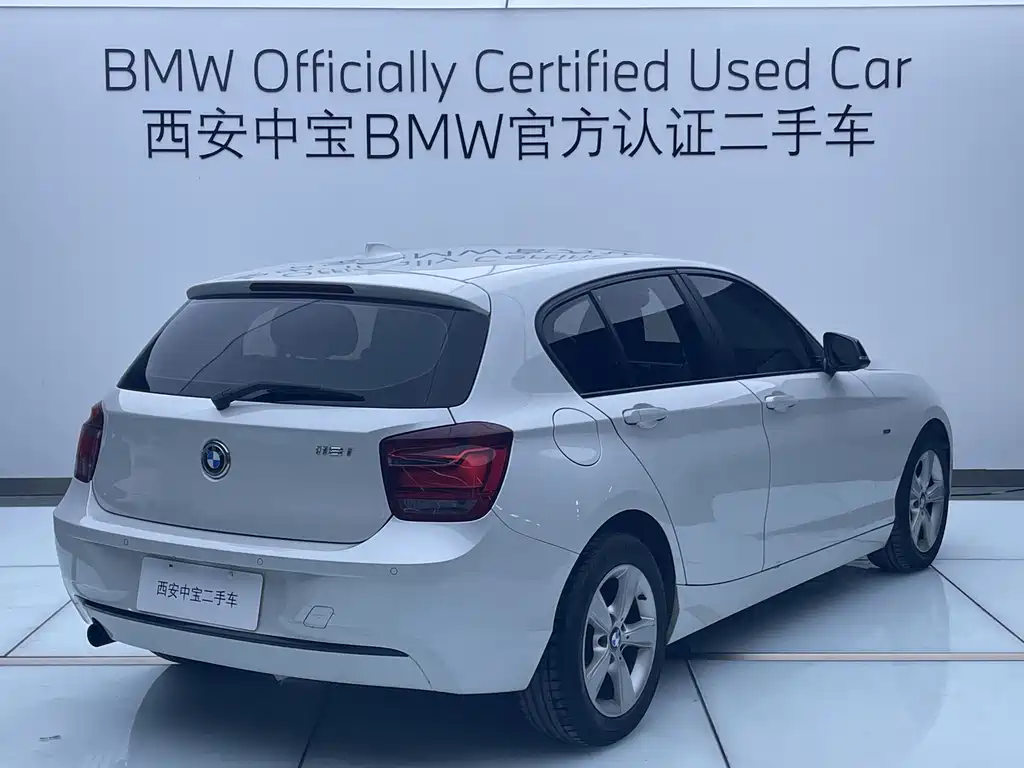 BMW 1 Series (Import) Facelift 118 i Sport