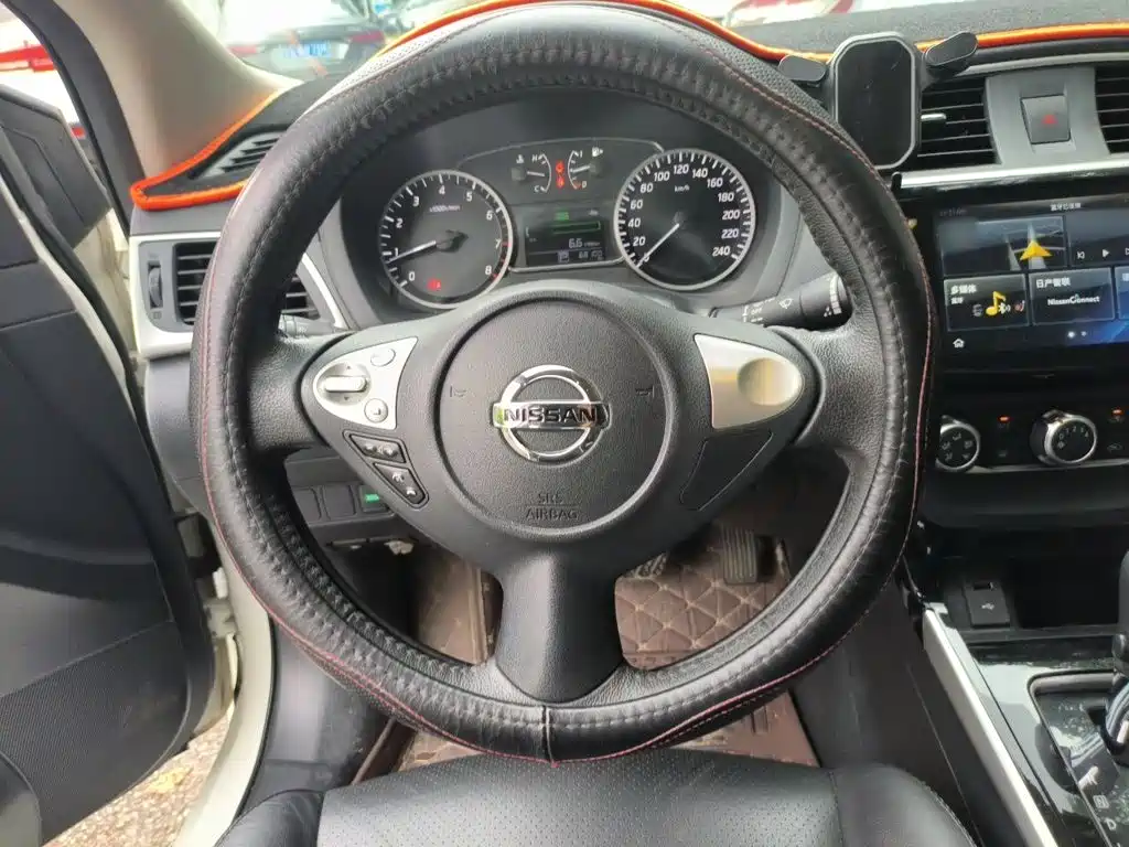 Sylphy 1.6 XV CVT Connected Premium CN-VI