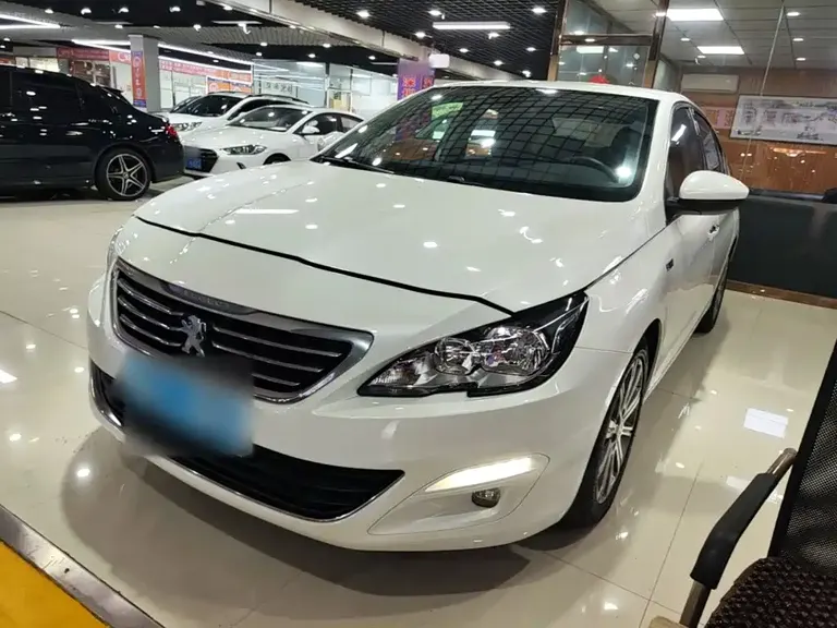 Peugeot 408 1.6 T Auto Luxury