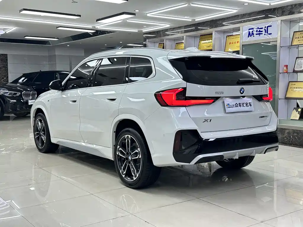 BMW X1 sDrive25 Li X Design Package