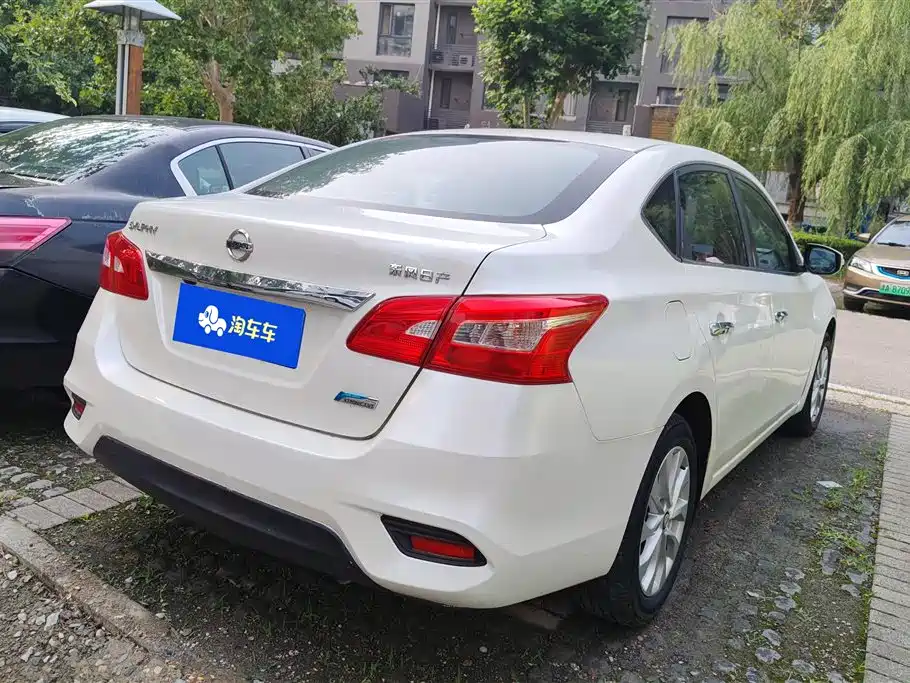 Sylphy 1.6 XV CVT Premium
