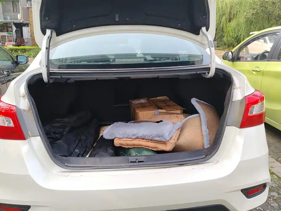 Sylphy 1.6 XV CVT Premium